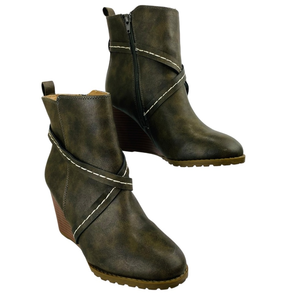 Diba Ankle Leather Booties Womens 8.5 Sage Green Zipper Wedge Almond Toe Party